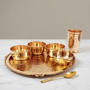 Service de table traditionnel en laiton Kansa gravé, vaisselle pour fête, finition brillante, écologique, collection de luxe pour dîner - Product Image 1