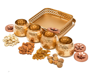 Panier en métal de forme carrée avec 4 fleurs en cuivre pour fruits secs, chocolats, bonbons, friandises et décoration de table de luxe - Product Image 2