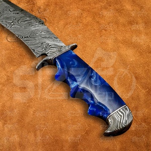 Couteau Bowie à pointe clip en acier Damas de qualité industrielle, marque SIZZCO, fabriqué à la main, garantie 3 ans, manche en résine OEM, meilleur cadeau pour lui - Product Image 4