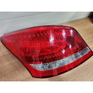 Feu arrière gauche d'occasion Equus 924013N000 - Product Image 1
