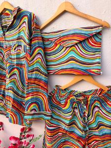 ชุดนอนผ้าฝ้ายพิมพ์ลายคลื่นสีสันสดใสสำหรับผู้หญิง พร้อมกระเป๋าเข้าชุด เนื้อผ้านุ่ม ระบายอากาศดี ขายส่ง - Product Image 2