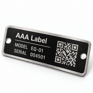 Étiquettes métalliques gravées au laser avec code QR, étiquettes de série en aluminium personnalisées pour équipements industriels - Product Image 2