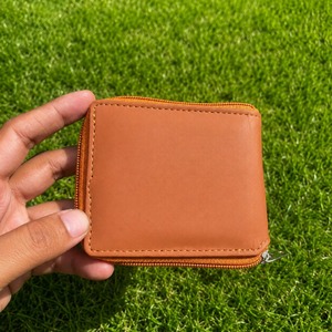 Portefeuille en cuir personnalisé avec logo pour homme – Portefeuille durable avec fermeture éclair et poches pour cartes et espèces - Product Image 3