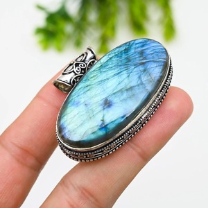 Pendentif en labradorite bleue, fait main, argent sterling, bijoux vintage bohème - Product Image 6