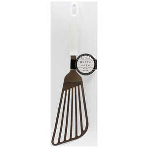Kai W Triangle Turner para herramientas para carne y aves de corral - Product Image 1