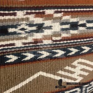 แผ่นรองอานม้าแบบกระโดดสไตล์ตะวันตกที่ปรับแต่งได้ ดีไซน์แบบอินเดียนแรนช์ ประดับด้วยกลิตเตอร์ ผ้าขนสัตว์นิวซีแลนด์ ผสมโพลีคอตตอน คุณภาพสูง - Product Image 3