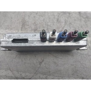 ECU และโมดูลคอมพิวเตอร์มือสองสำหรับรถยนต์ซีรีส์ 7 รุ่น 16129510 - Product Image 3