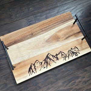 Plateau de rangement moderne en bois avec incrustation en résine bleue, forme rectangulaire, à un seul niveau, finition vernie, durable pour la salle de bain, le bureau, la vaisselle - Product Image 2