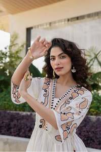 Vestido Casual con Estampado Floral y Cuello en V para Mujer, Talla Grande, para Primavera, Manga 3/4, con Cintura Natural - Suministro ODM, Vestido Midi con Cuello en V - Product Image 4