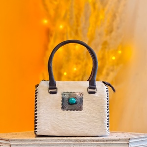 Sac de voyage mini Speedy en cuir véritable de luxe fait main avec un design de concho en pierre turquoise pour femmes - Product Image 1