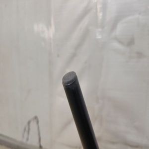 Set di 4 Sedie da Pranzo Moderne con Seduta Imbottita in Velluto e Gambe in Metallo Nero a Forma di Cucchiaio - Product Image 3