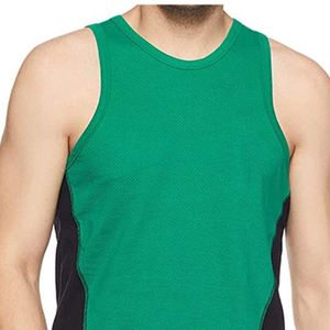 Débardeur pour homme disponible auprès d'un fournisseur en gros pour les marchés mondiaux, avec une qualité de couture latérale de qualité supérieure pour l'exportation. - Product Image 3