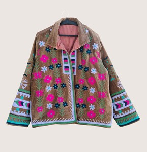 Manteau d'hiver ouvert sur le devant en velours jaune brodé motif Suzani, écologique, grande taille, style bohème décontracté à manches longues pour femme - Product Image 1