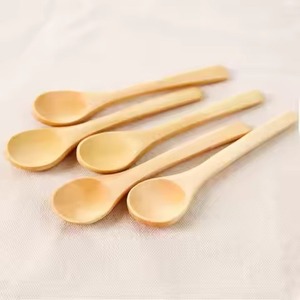 Ensemble élégant de cuillères et fourchettes en bois naturel pour salade – Ustensiles de service et de mélange pour la cuisine - Product Image 1