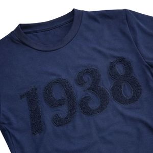 T-shirt en chenille personnalisé bleu marine 1938 à manches courtes, col rond, décontracté, avec broderie de patch texturé, confortable, unisexe - Product Image 6