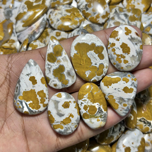 พลอยแจสเปอร์ธรรมชาติ ASHU GEMS ขายดี รูปทรงคาโบชอง ขนาด 20มม.-40มม. น้ำหนัก 3-5กรัม รูปทรงคละแบบ สำหรับทำเครื่องประดับ - Product Image 1