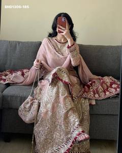 Ensemble Sharara en Faux Georgette Lourd avec Broderie et Cordage-sequins, Couleur Pêche Clair, Fournisseur Indien de Mode Féminine - Product Image 5