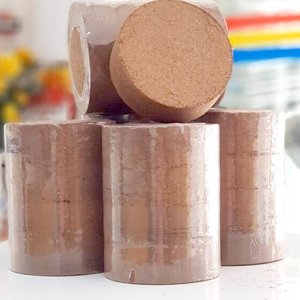 Bloque de Turba de Coco de Blue Lotus Farm - Cilindro Biodegradable de Alta Retención de Agua para el Cultivo de Plantas - Product Image 4