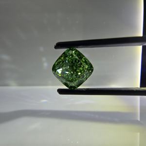 Diamante Suelto Cultivado en Laboratorio, Corte Cuadrado Cojín de 4 Quilates, Verde Intenso VS2, Certificado IGI - Product Image 1
