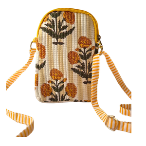 Sac bandoulière matelassé en coton pur, imprimé floral artisanal de Jaipur, avec fermeture éclair et sangle réglable, idéal pour les voyages et comme cadeau. - Product Image 1