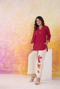 Ensemble en coton extensible très demandé pour femmes, avec pantalon doux, idéal pour les fêtes, le bureau et un look ethnique au quotidien, disponible à la vente - Product Image 2