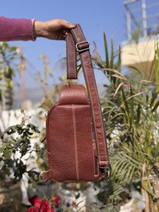 Wholesale Fashion <b>Hand</b> Tooled Leather Shoulder <b>Bag</b> Stylish Trending Travel Handbag Hair On Hide Fur Easy to <b>Carry</b> Multi Uses <b>Bag</b> - Product Image 3