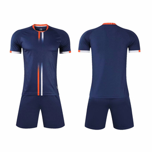 Uniforme de Fútbol Personalizable al por Mayor 2026, Traje Deportivo de Calidad con Colores de Calidad, Diseño de Uniforme de Fútbol Sublimado en Blanco - Product Image 4