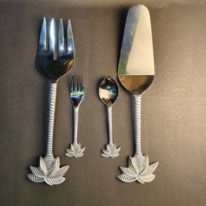 Ensemble de service en feuilles de palmier argentées tropicales, serveurs à salade en acier inoxydable à manche torsadé, pelle à gâteau et cuillères à apéritif - Product Image 2