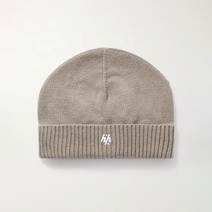 Nouveau bonnet d'hiver épais à la mode bon matériel unisexe tricoté chapeau Logo à revers personnalisé lettre brodé bonnet - Product Image 1