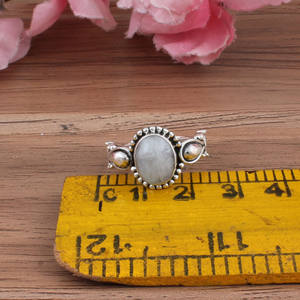 แหวนแต่งงานพลอยธรรมชาติสีรุ้ง เงินแท้ 925 ประดับเทอร์ควอยซ์ ดีไซน์คลาสสิก วงแหวนนิรันดร์ สำหรับผู้หญิง เครื่องประดับคุณภาพสูง ขายส่ง สินค้าใหม่ - Product Image 4