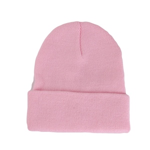 Bonnets en tricot courts personnalisés pour les marques de mode américaines, vente en gros de bonnets avec étiquettes tissées et faible MOQ - Product Image 3