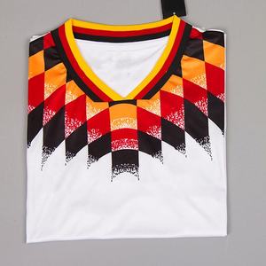 Camisetas de Fútbol Retro Personalizadas para Hombre, Uniformes Deportivos, Kits de Alta Calidad, Camiseta de Fútbol con Cuello en V, Proveedor de Camisetas - Product Image 4