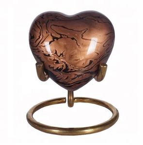 ที่เก็บของรูปหัวใจโลหะพร้อมขาตั้งทองเหลืองเคลือบเงาสไตล์ยุโรป - Product Image 2