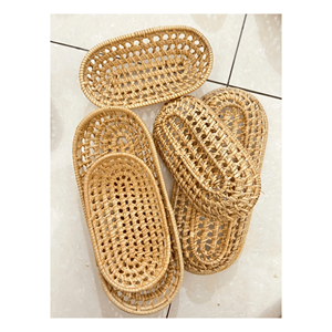 Panier et plateau en rotin tressé, fabriqués avec du rotin de qualité supérieure pour le rangement des fruits et comme accent décoratif, fabrication vietnamienne. - Product Image 2