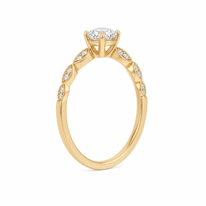 Bague de fiançailles romantique en moissanite et diamant, or massif 14 carats, avec accents de diamants de laboratoire ovales et ronds, et bande torsadée en forme de vigne - Product Image 4