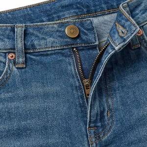 กางเกงยีนส์ขาสั้นผู้หญิงไซส์ใหญ่ ระบายอากาศได้ดี ผ้าฝ้าย ติดกระดุม ทรงบู้ตตี้ สีสันปรับแต่งได้ สไตล์สตรีทแวร์ - Product Image 4