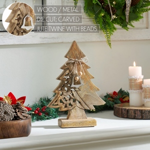 Décoration de table en bois sculpté en forme de sapin de Noël avec motifs découpés, nœud en ficelle et clochette suspendue pour une présentation festive - Product Image 3