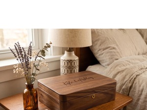 Caja de Madera Grabada Personalizada, Rectangular, Hecha a Mano, Decoración de Mesa, Regalo de Boda, Tema de Amor, Artesanía en Madera Sólida - Product Image 5
