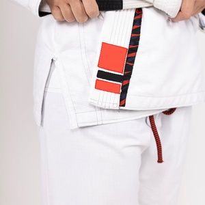 Traje profesional Jujutsu Gi con impresión de logotipo personalizado Diseño ligero cómodo Perfecto para entrenamiento y talleres - Product Image 5