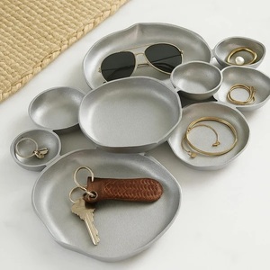 Accesorios Decorativos Elegantes para el Hogar con Diseño de Hojas Doradas, Decoración de Mesa Moderna Inspirada en la Naturaleza, Colección Premium para Servir - Product Image 6