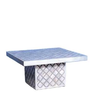 Soporte de pastel hecho a mano indio de alta calidad ecológico con incrustaciones de hueso personalizadas al por mayor para decoración del banquete de boda precio a la venta - Product Image 1