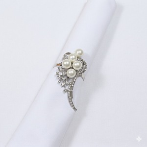 Ensemble de porte-serviettes en or ajouré de luxe, supports de serviettes géométriques en métal pour banquets de mariage, dîners et restauration hôtelière - Product Image 6