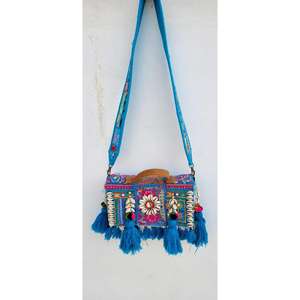 Sac à main en coton brodé tendance, prix d'usine, pour filles, idéal pour les fêtes, thème mariage indien, motifs traditionnels, sacs à main culturels - Product Image 3