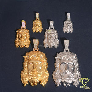 Pendentif en diamant moissanite 3D en forme de visage de Jésus en argent sterling 925 de qualité supérieure avec un design détaillé de la barbe et de la couronne - Product Image 4