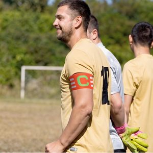 Brassards de capitaine de football personnalisés imprimés en gros, brassards absorbants pour le sport - Product Image 5