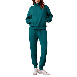 Ensemble de survêtement athlétique pour femme : sweat à capuche et pantalon assortis, confortable pour l'entraînement, la course et l'exercice, 100 % coton court - Product Image 5