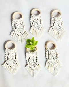 Anneau de serviette en macramé blanc de haute qualité pour table à manger, décoration de mariage, aménagement de fête et accueil des invités, provenant d'Inde - Product Image 3
