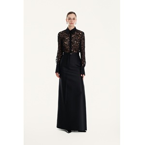Blusas de Alta Costura para Mujer, Blusa LUSTROUS VEIL con Encaje Floral, Cuello Mao, Largo Completo, Elegante - Product Image 5