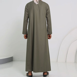 <b>Thobe</b> OEM Factory Custom Islamic Clothing with Modern Tailoring for Global Clothing Brands and Export - Product Image 3