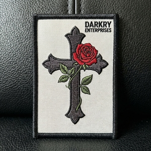 Écusson thermocollant personnalisé brodé en croix de roses, broderie machine, badge uniforme tactique, emblème chrétien religieux floral gothique - Product Image 1